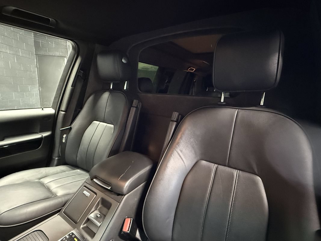 Used 2012 Land Rover Range Rover HSE AWD/4WD image 13