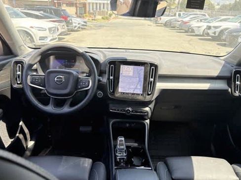 Used 2023 Volvo XC40 B5 Plus w/ Driver Assist Package AWD/4WD image 3