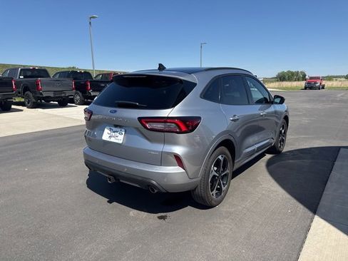 Used 2023 Ford Escape ST-Line Select w/ Tech Pack #2 image 5
