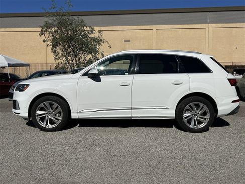Used 2021 Audi Q7 3.0T Premium Plus image 3
