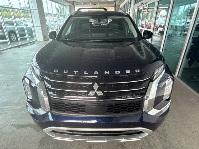 Used 2024 Mitsubishi Outlander SEL FWD image 2