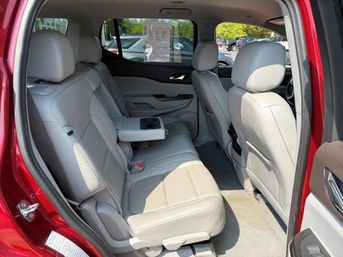 Used 2023 GMC Acadia SLT image 19