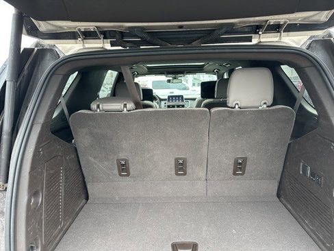 Used 2021 GMC Yukon SLT w/ SLT Premium Package image 9