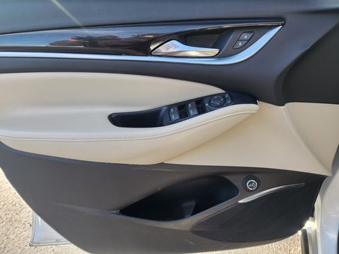 Used 2019 Buick Enclave Essence image 22