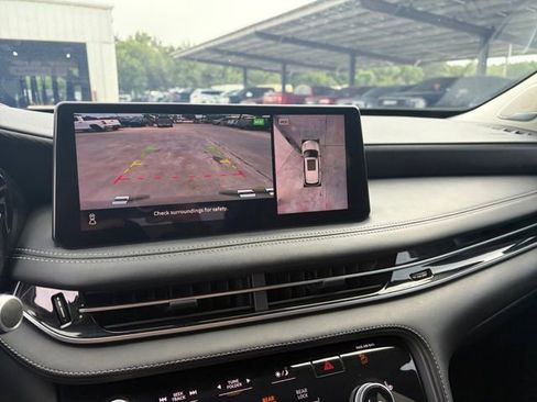 Used 2023 INFINITI QX60 Sensory w/ Cargo Package AWD/4WD image 10