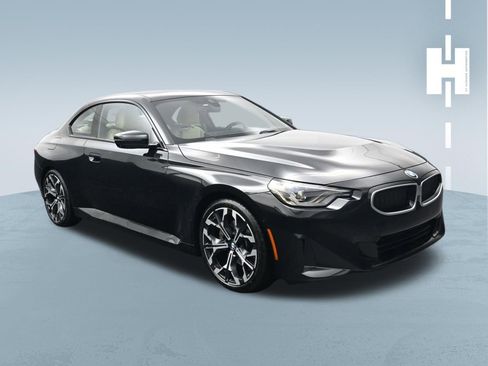 Used 2025 BMW 230i Coupe w/ Premium Package RWD image 1
