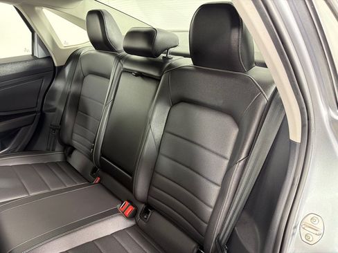 Used 2022 Volkswagen Jetta SE FWD image 18