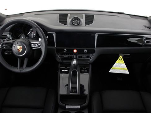 New 2026 Porsche Macan image 11