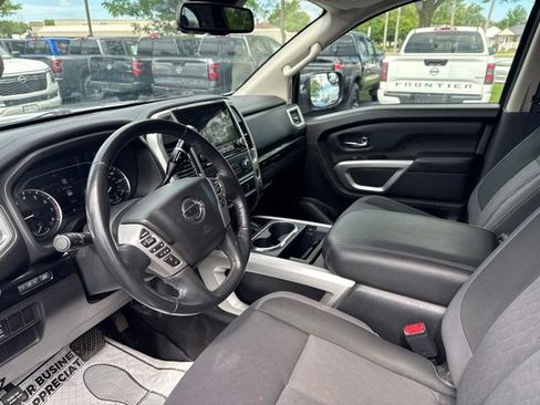 Used 2020 Nissan Titan SV w/ SV Convenience Package AWD/4WD image 5