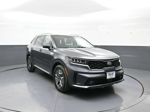 Certified 2021 Kia Sorento EX FWD image 3