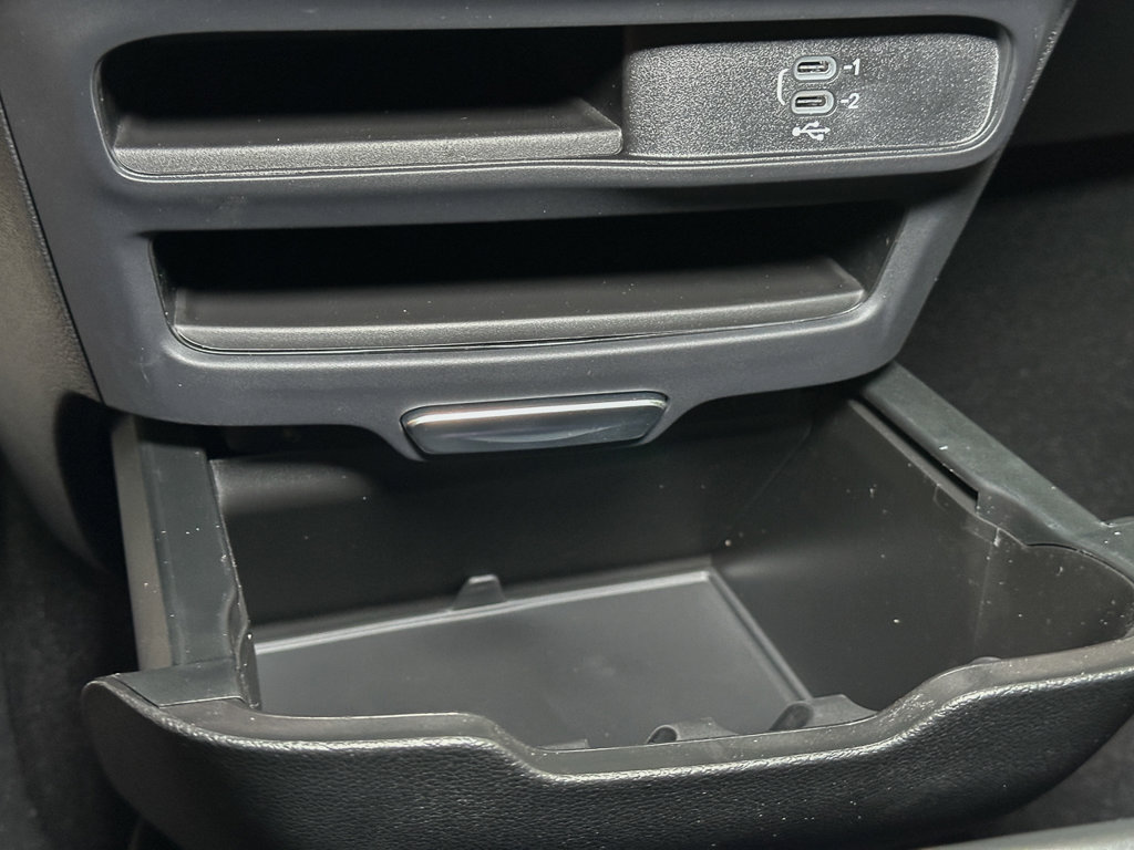 New 2027 Chrysler Pacifica Select AWD/4WD image 30