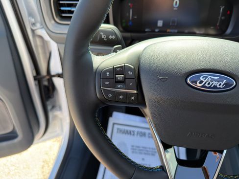 New 2025 Ford Maverick Lobo image 40