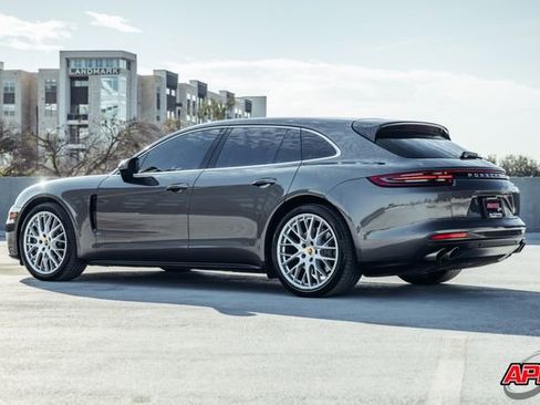 Used 2018 Porsche Panamera 4S image 55