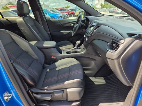 Certified 2024 Chevrolet Equinox RS FWD image 17