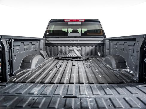 Used 2025 Chevrolet Silverado 2500 LT w/ Trail Boss Package AWD/4WD image 7
