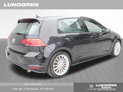 Used 2017 Volkswagen Golf 4-Door image 3