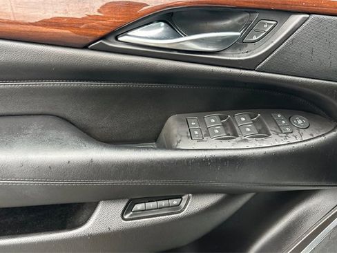 Used 2017 Cadillac Escalade Premium Luxury image 11