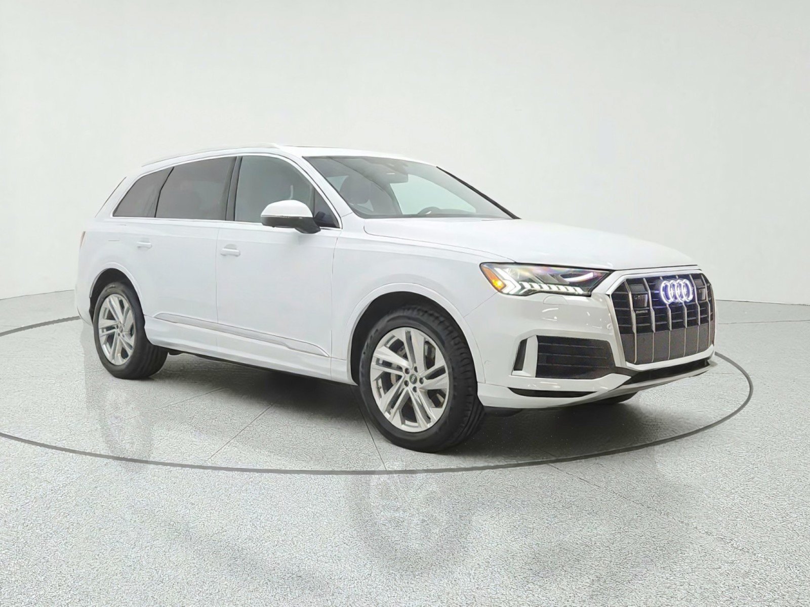 Used 2023 Audi Q7 3.0T Premium AWD/4WD image 3
