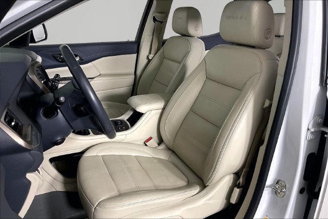 Used 2020 GMC Acadia Denali w/ Denali Ultimate Package AWD/4WD image 12