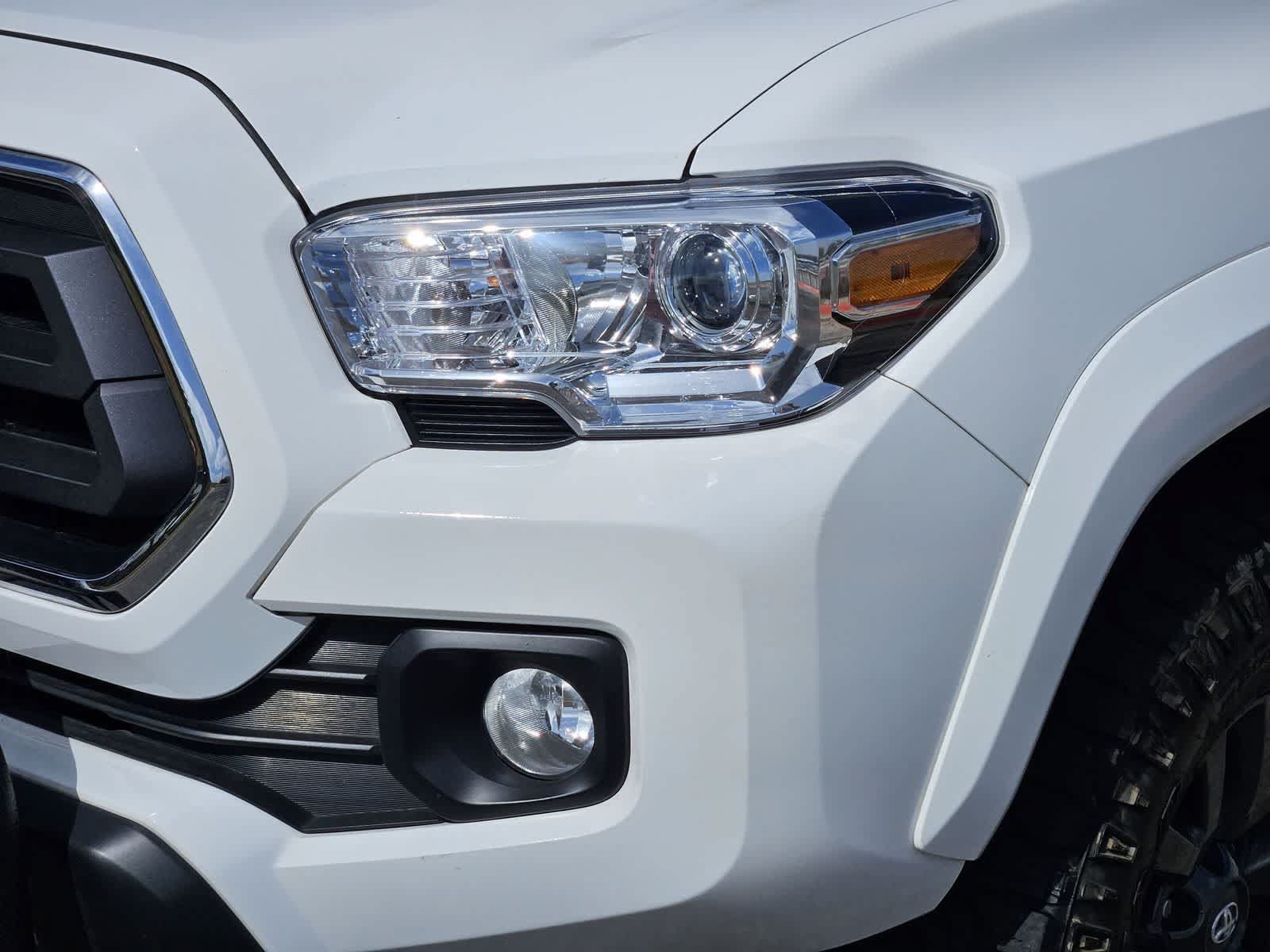 Used 2023 Toyota Tacoma SR5 RWD image 7