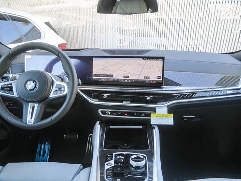 New 2026 BMW X6 M60i w/ Executive Package image 9