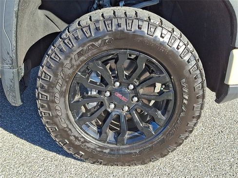 Used 2023 GMC Sierra 1500 AT4X image 8