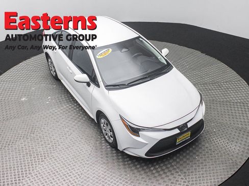 Used 2024 Toyota Corolla LE FWD image 3