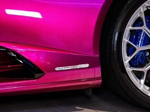 Used 2023 Lamborghini Huracan EVO image 15