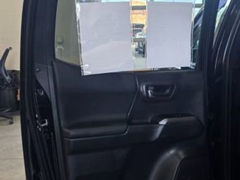 Used 2023 Toyota Tacoma TRD Off-Road image 24