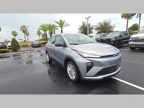 New 2027 Chevrolet Bolt LT w/ Comfort Package FWD image 23