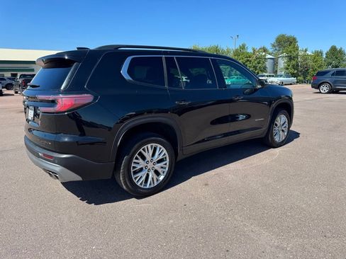 Used 2024 GMC Acadia Elevation AWD/4WD image 2