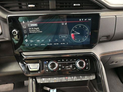 Used 2024 GMC Sierra 2500 AT4 w/ AT4 Premium Plus Package AWD/4WD image 22