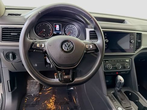 Used 2019 Volkswagen Atlas SE FWD image 12