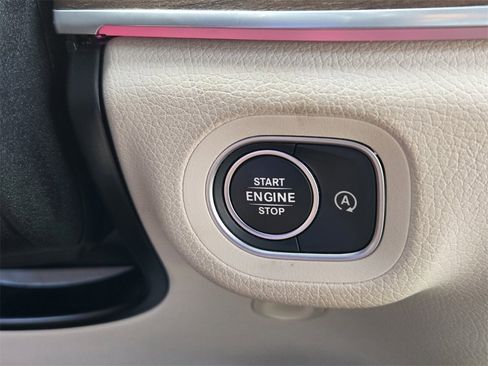 Used 2024 Mercedes-Benz GLE 450 4MATIC image 23