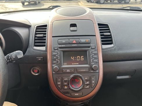Used 2012 Kia Soul ! w/ Red Rock Special Edition Pkg image 18