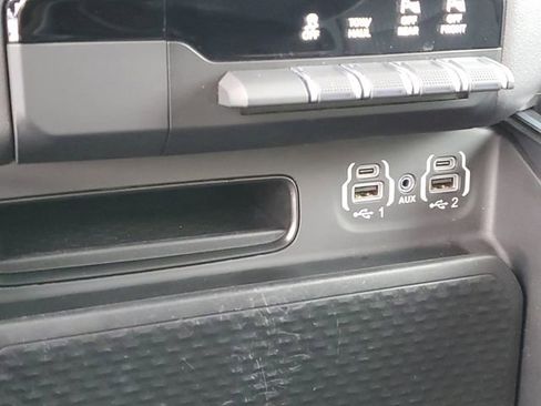 Used 2022 RAM 1500 Big Horn AWD/4WD image 24
