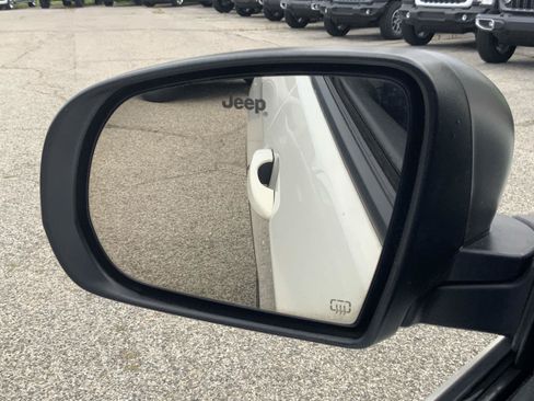 Used 2021 Jeep Compass Latitude AWD/4WD image 16