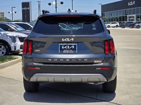 Certified 2022 Kia Sorento SX Prestige AWD/4WD image 13