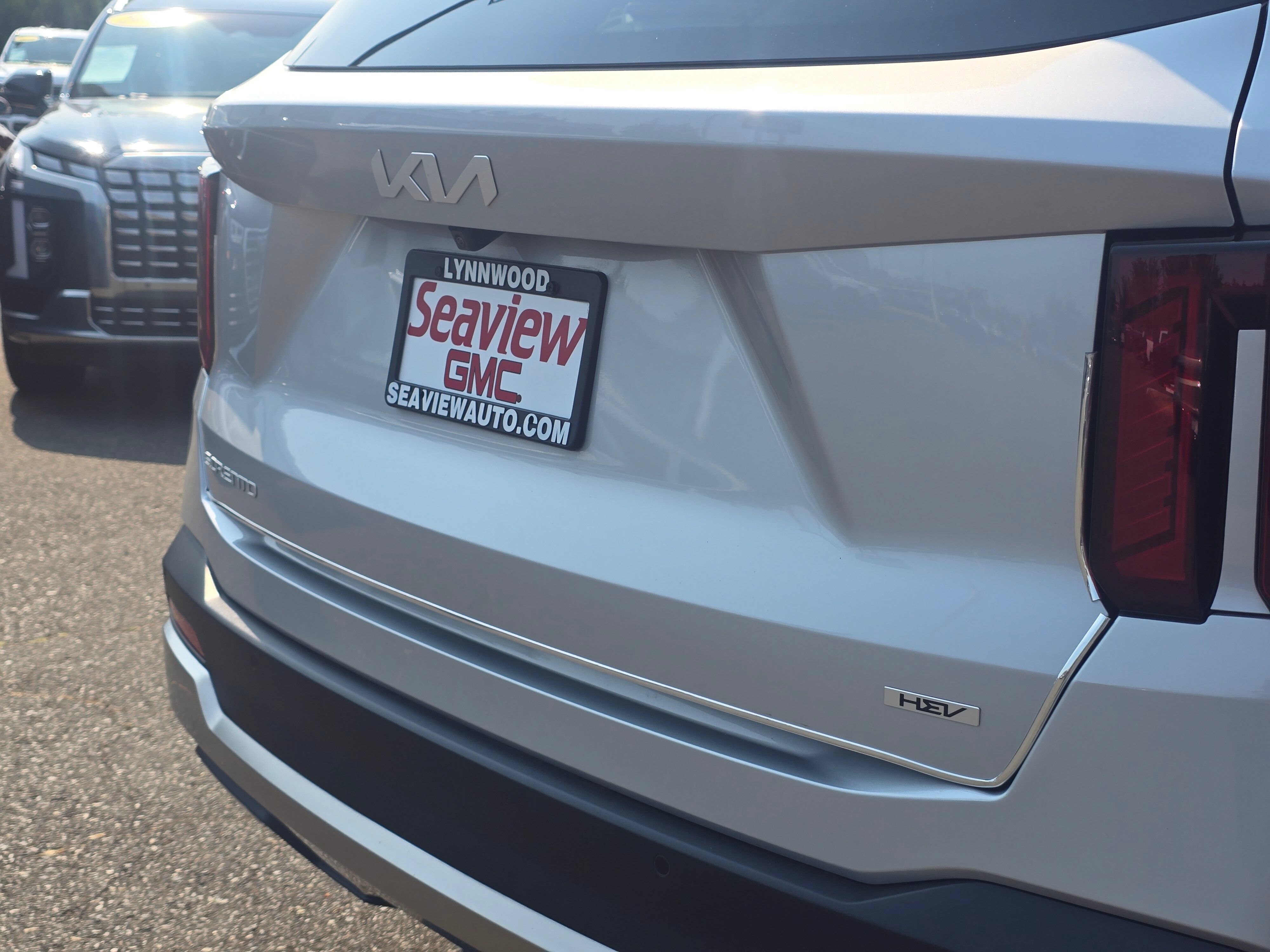 Used 2025 Kia Sorento EX AWD/4WD image 13