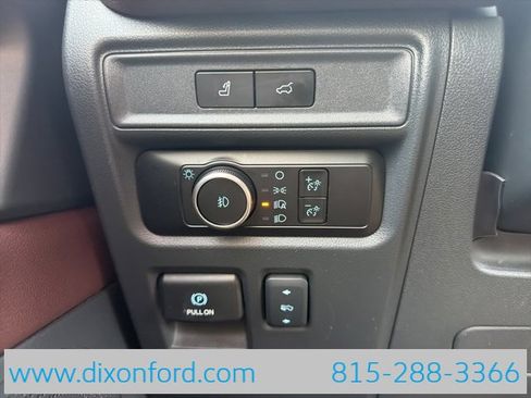 Used 2024 Ford Expedition Limited image 18