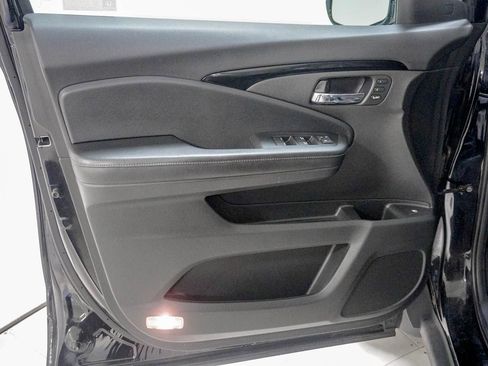 Used 2019 Honda Ridgeline RTL-E image 16
