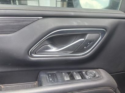 Used 2022 GMC Yukon SLT w/ SLT Premium Package