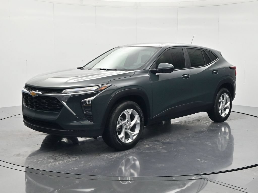 New 2026 Chevrolet Trax LS w/ LS Convenience Package FWD image 1