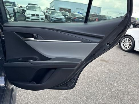 Used 2025 Toyota Camry SE w/ Convenience Package FWD image 16