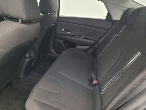 Used 2022 Hyundai Elantra SEL FWD image 18
