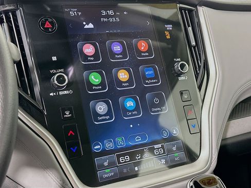 Used 2025 Subaru Legacy Premium w/ Popular Package #1A image 21