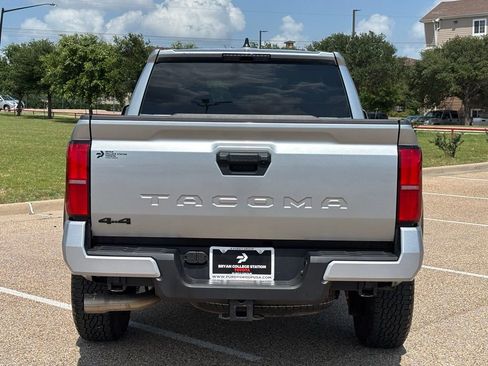 Used 2024 Toyota Tacoma TRD Off-Road AWD/4WD image 6