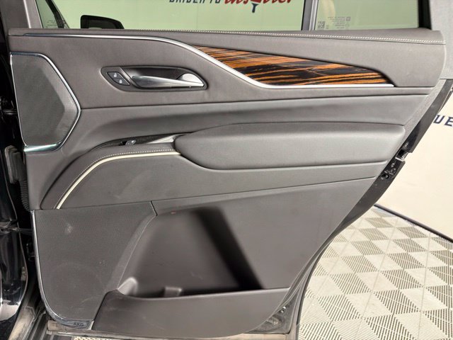Used 2024 Cadillac Escalade Luxury RWD image 36