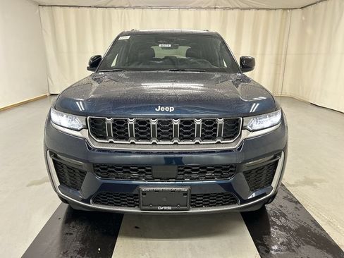 New 2026 Jeep Grand Cherokee Limited AWD/4WD image 3