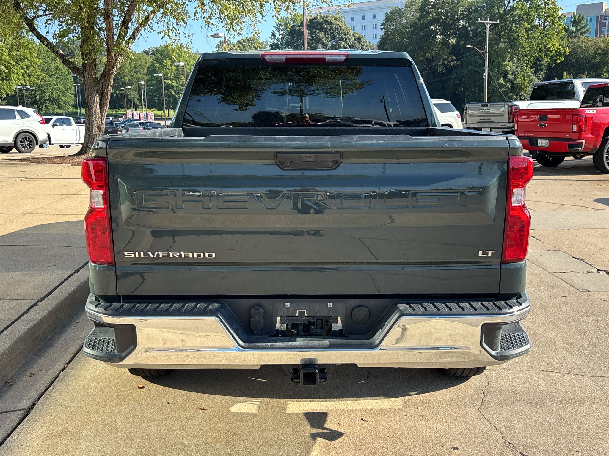 Used 2025 Chevrolet Silverado 1500 LT AWD/4WD image 7
